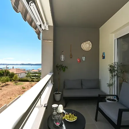 Tri Masline With Seaview Apartment