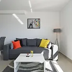 Tri Masline With Seaview Апартаменты Трогир