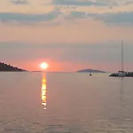 Апартаменты Tri Masline With Seaview Трогир