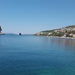 Tri Masline With Seaview