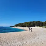 Апартаменты Tri Masline With Seaview *