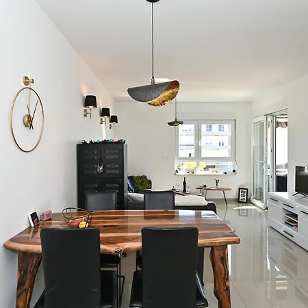 Tri Masline With Seaview Apartamento *