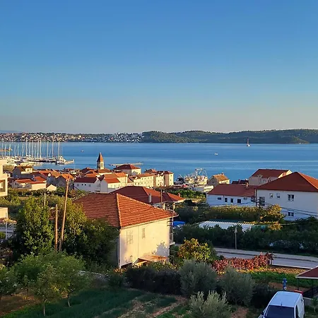 Апартаменты Tri Masline With Seaview